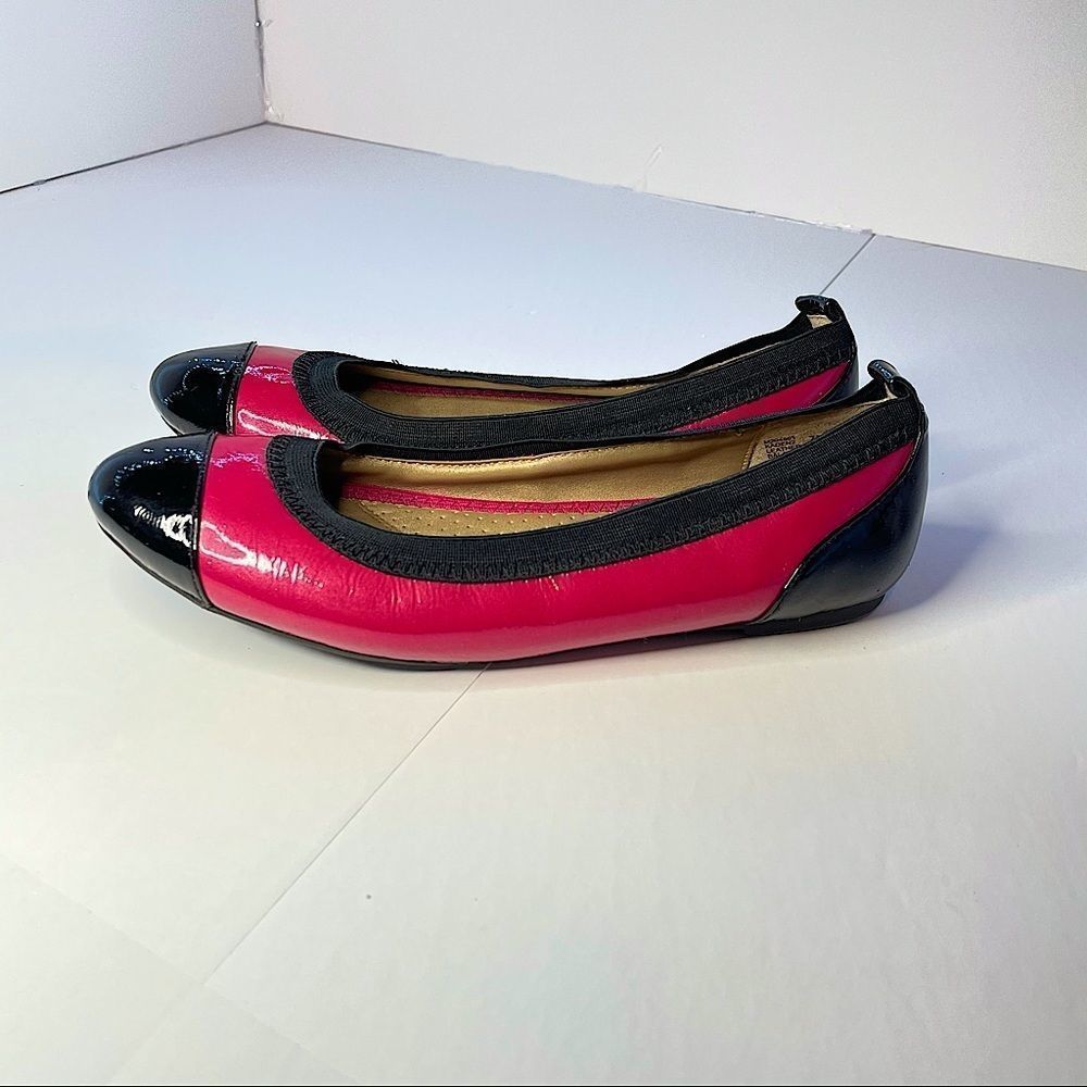 Me too women’s flats shoes size 7M